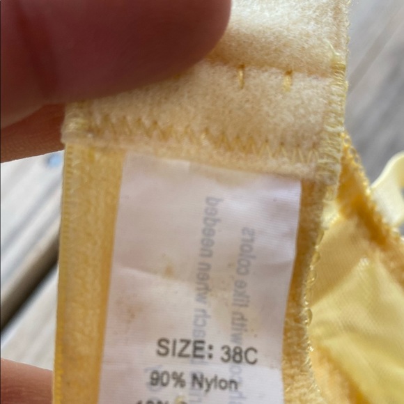 NWOT Yellow Lace Ribbon Bra - Picture 6 of 6
